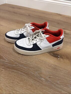 Nike Low-Top Sneakers White Navy Red